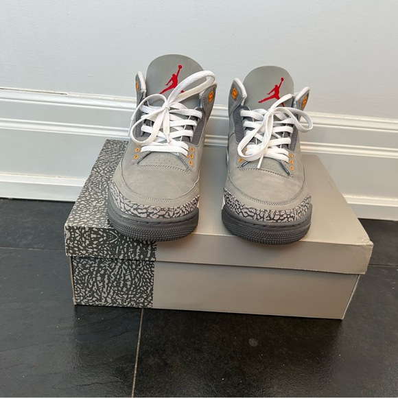 Jordan 3 Cool Grey - Picture 2 of 8